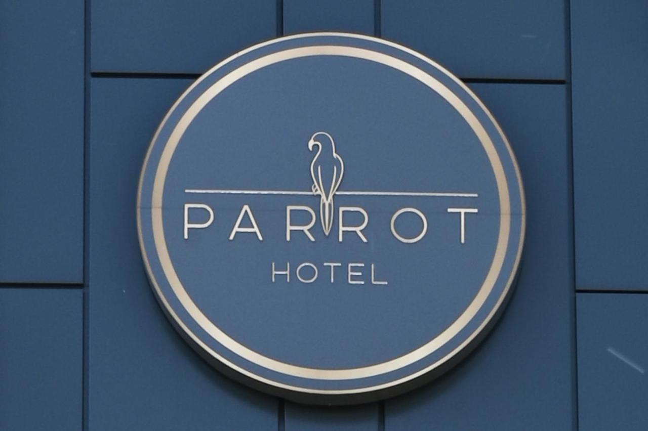Hotel Parrot Raszyn Extérieur photo